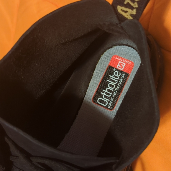 Dr. Martens - Ember Chukka Boot in Black - Picture 5 of 6